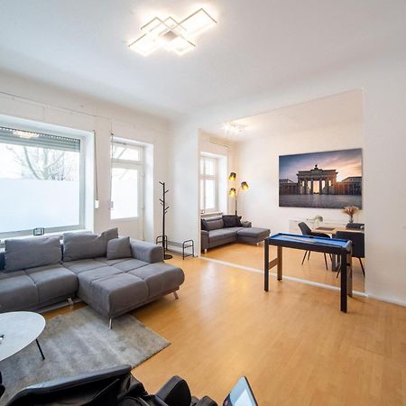 Massagesessel, King-Sized Bed, Billardtisch, 2 Couches Apartamento Berlim Exterior foto