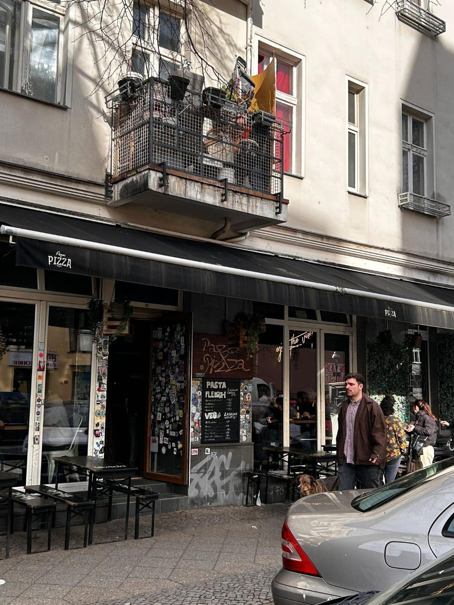 Massagesessel, King-Sized Bed, Billardtisch, 2 Couches Apartamento Berlim Exterior foto