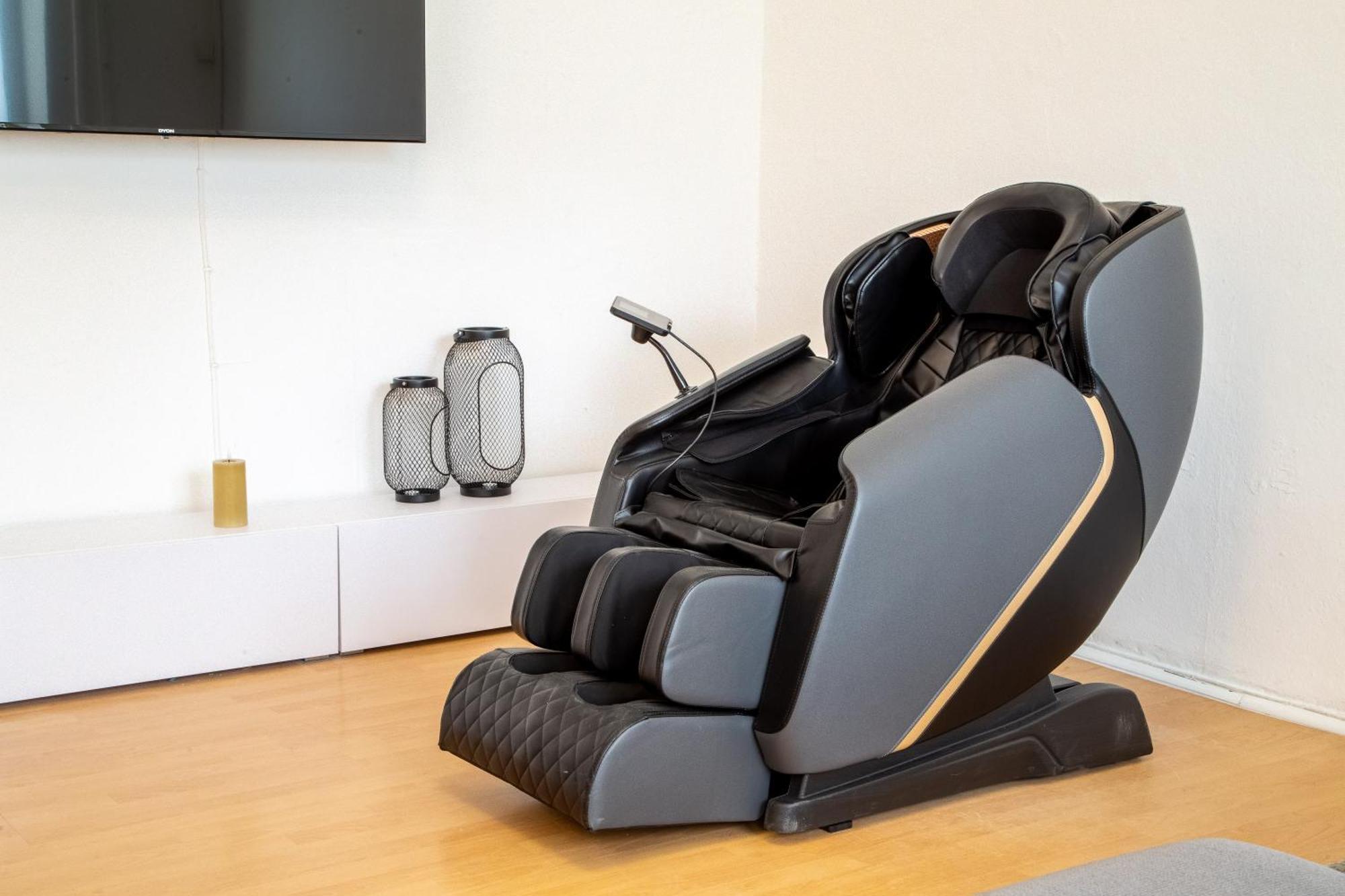 Massagesessel, King-Sized Bed, Billardtisch, 2 Couches Apartamento Berlim Exterior foto