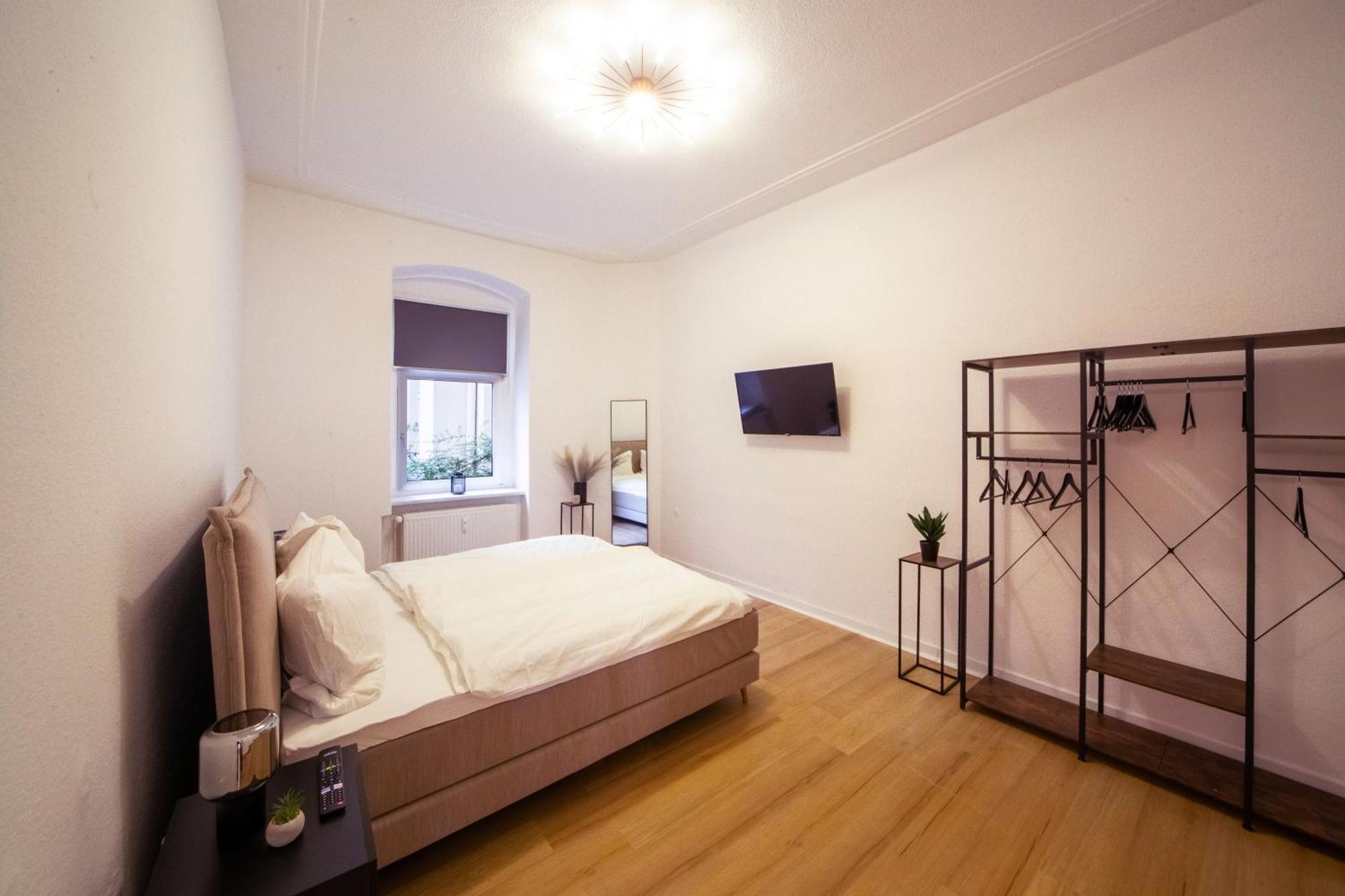 Massagesessel, King-Sized Bed, Billardtisch, 2 Couches Apartamento Berlim Exterior foto