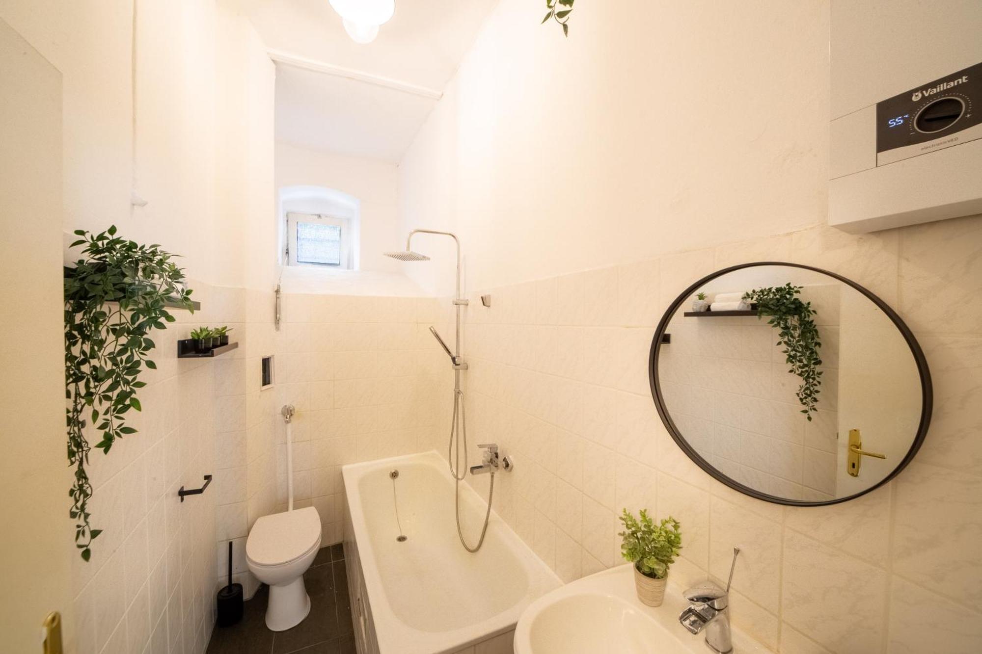 Massagesessel, King-Sized Bed, Billardtisch, 2 Couches Apartamento Berlim Exterior foto
